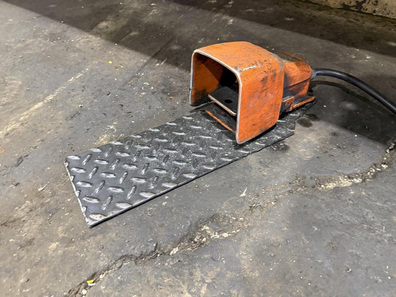 10' X 1/4" STANDARD INDUSTRIAL MODEL #AS250-10 HYDRAULIC POWER SHEAR: STOCK #23296
