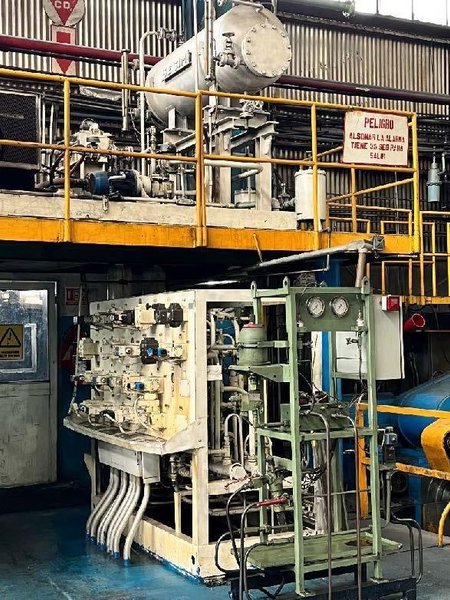 14” X 30” X 43.3” SPIDEM 4 HIGH ROLLING MILL (14532)