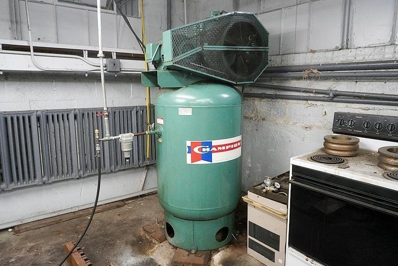 CHAMPION MODEL #VR7-12 PISTON AIR COMPRESSOR: YOBRO #25933