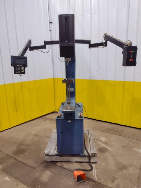 WILSON INSTRUMENTS SERIES B2000 HARDRESS TESTER W/ INSTRON DRO: STOCK #19144