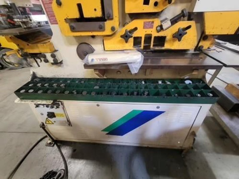 NEW 2000 GEKA HYDRACROP 110S IRONWORKER