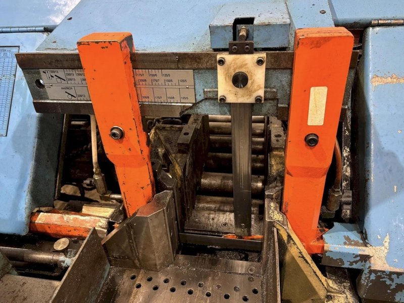 13" X 13" DOALL C-3300NC AUTOMATIC HORIZONTAL BANDSAW. STOCK # 1109625