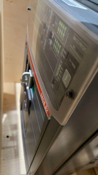 ABB SACE EMAX E2 1600A CIRCUT BREAKER USED