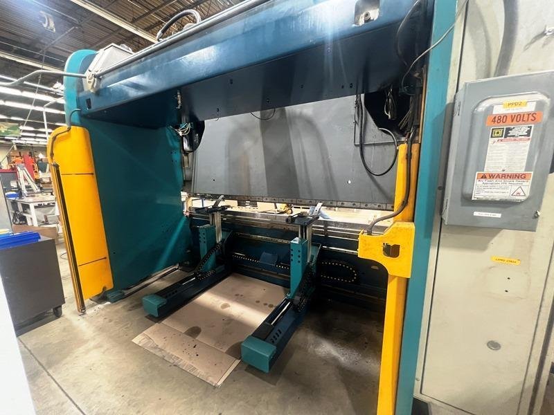 143 TON X 138" PULLMAX URSVIKEN OPTIFLEX 130x82 3.1 8-AXIS CNC HYDRAULIC PRESS BRAKE