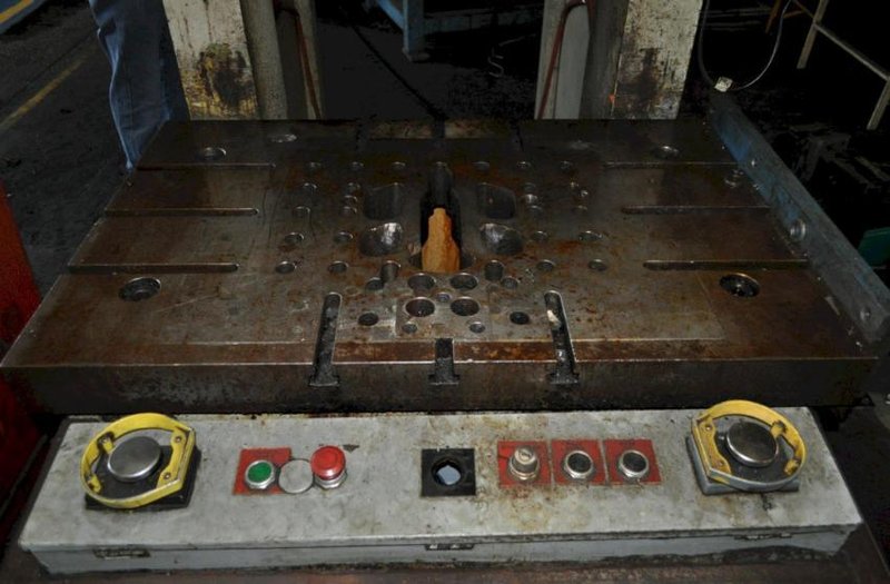 2000 Komatsu OBS 110 2L-VS-3 Gap Frame Press (#5968)