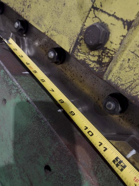 36" WIDE R-PANEL PROFILE HYDRAULIC CROP SHEAR: STOCK #19240