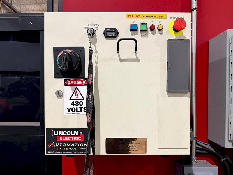 Lincoln Electric ArcMate 120iB/10L Drop-Center Weld Cell