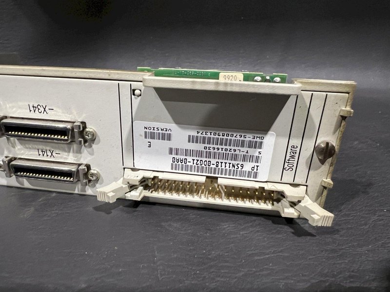 Siemens Simodrive 611 Servo Control Module Board 6SN1118-0DG21-0AA0
6SN11180DG210AA0