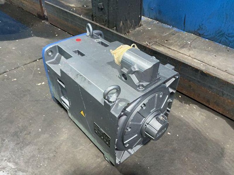 SIEMENS SERVO MOTOR   -  1FT7132-5AF71-4BH2