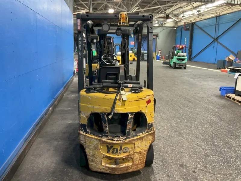 YALE 4800 LBS PROPANE FORKLIFT  -  GLC050VXNVSE083