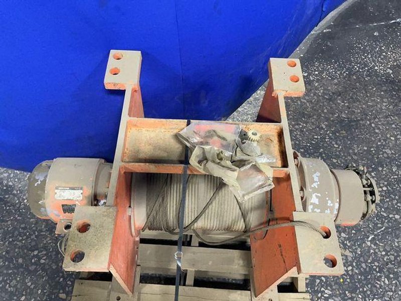 Yale 2.5 Tons Hoist - Dew2.5-42cm442d1