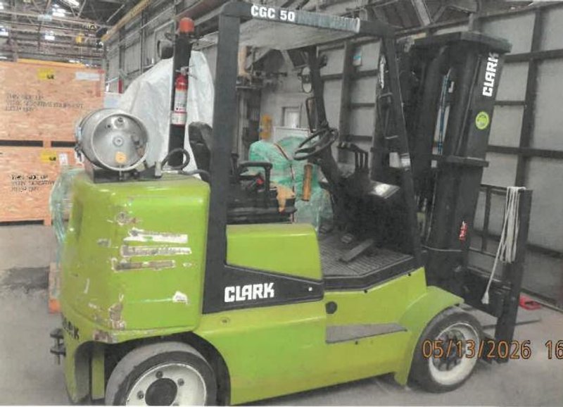 Clark CGC50L Forklift, 2018 – 10,000 lb LPG Cushion Tire Lift Truck w/ 3-Stage Mast, Side Shift &amp; 4.3L PSI Engine