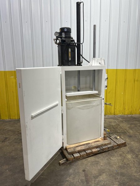 16&quot; X 24&quot; X 36&quot; DYNAMIC AIR MODEL #388-CRUNCHER HYDRAULIC COMPACTOR: STOCK #16757