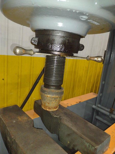 125 TON X 48" DAKE H-FRAME HYDRAULIC PRESS: YOBRO #24587