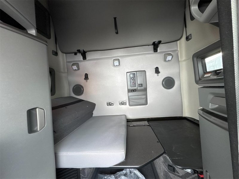 2022 Volvo VNL 4V4NC9EH2NN603434