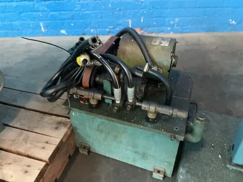K.O.LEE 6” X 18” SURFACE GRINDER   -  S718HG