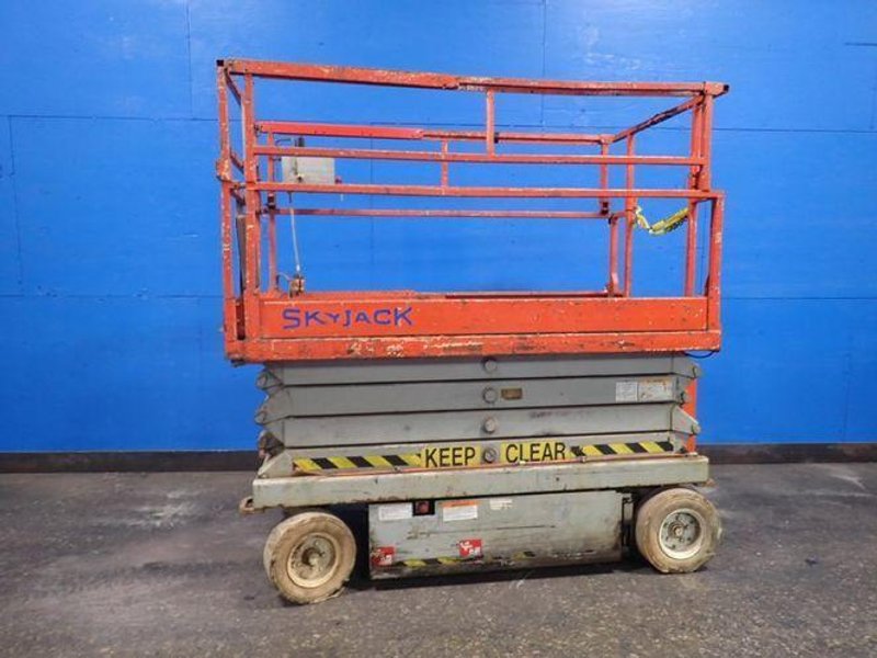 Sky Jack  650 Lbs Scissor Lift - Sjiii-4626