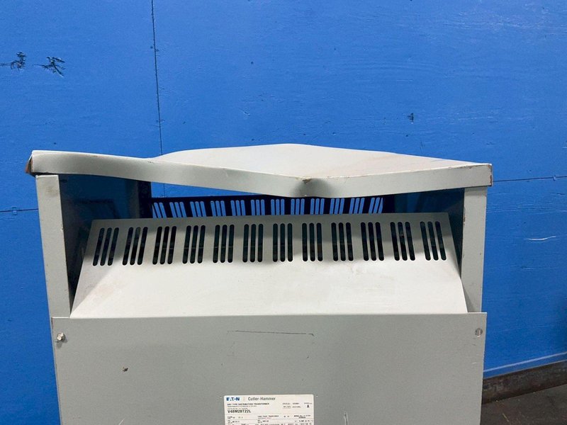 EATON 225 KVA TRANSFORMER  -  V48M28T22L