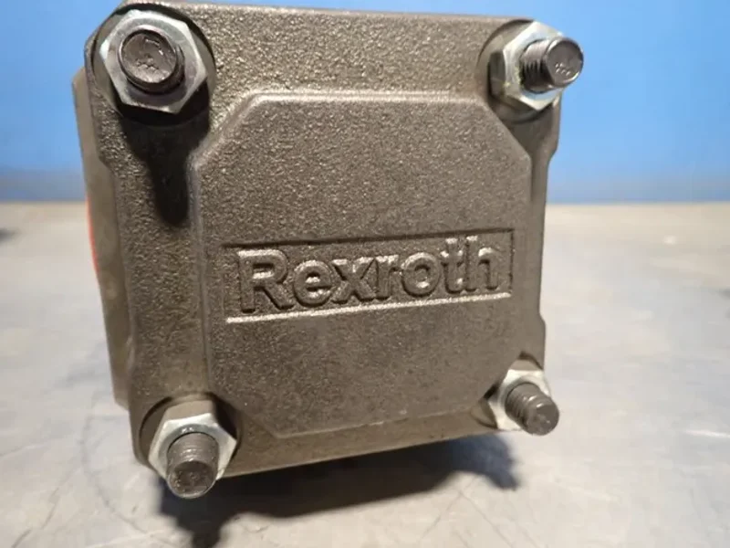 REXROTH INTERNAL GEAR PUMP  -  R900932163