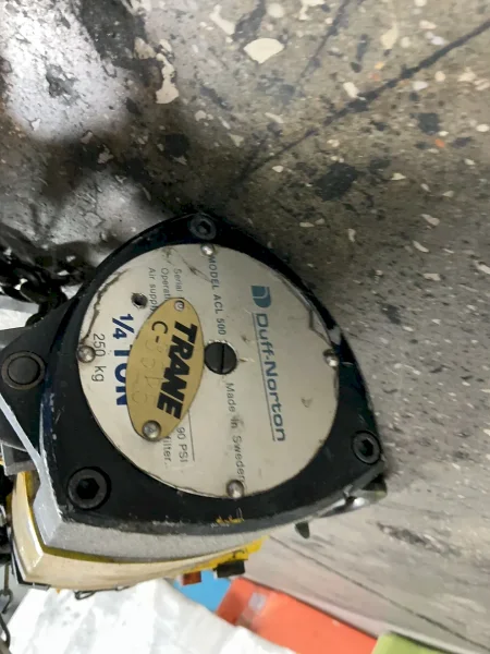 YALE 1/4 TON HOIST  -  ACL 500