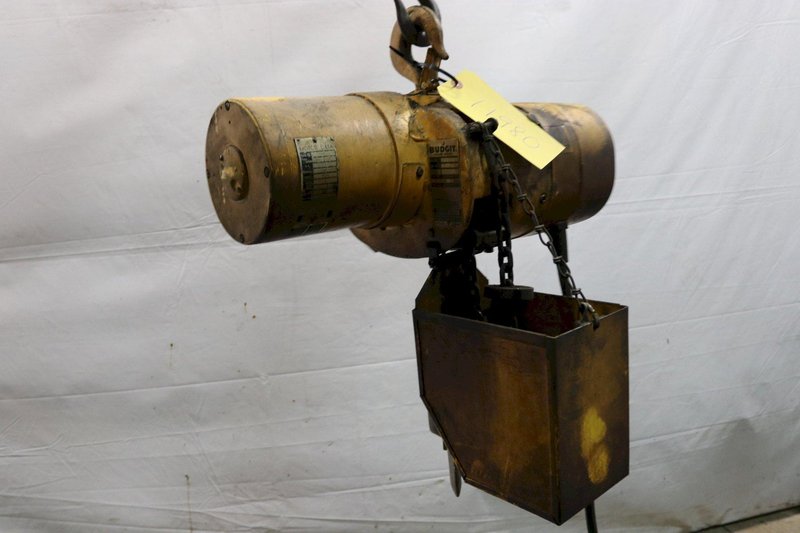 1/4 TON BUDGIT ELECTRIC POWERED CHAIN HOIST: STOCK #11980