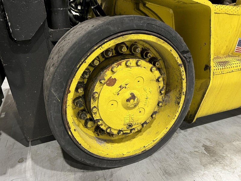 Hoist F220 22,000lbs Cushion Tire Forklift Diesel Fuel 72" Forks