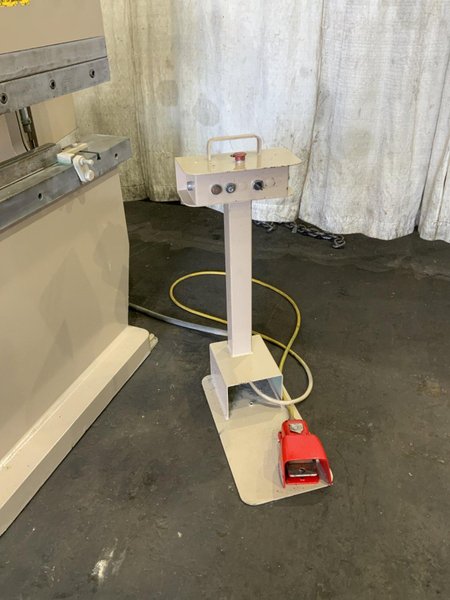 100 TON X 12' ACCURPRESS 710012 HYDRAULIC PRESS BRAKE: STOCK #80731