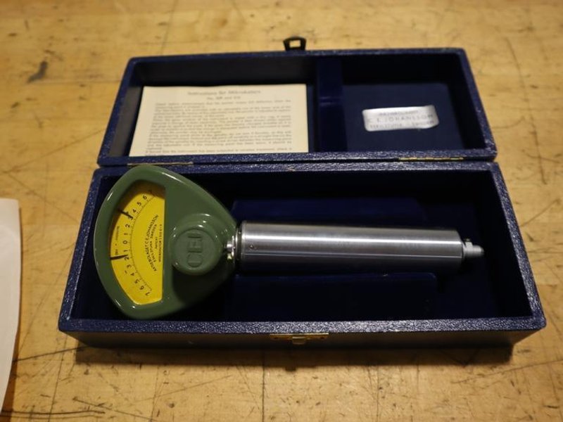 CEJ Mikrokators w/case- Auction Item