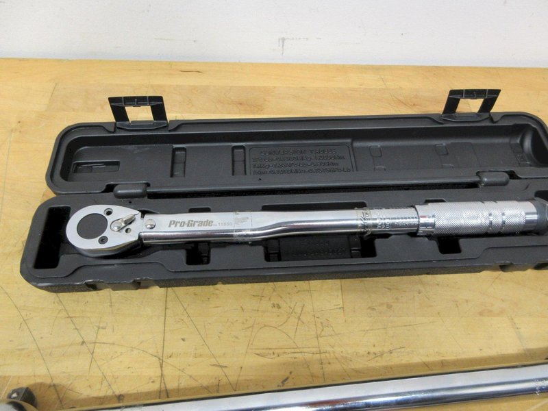 Torque Ratchets (3), Craftsman 1/2" Drive, ProGrade 3/8" Drive, Sekonk 1/4" Drive- Auction Item