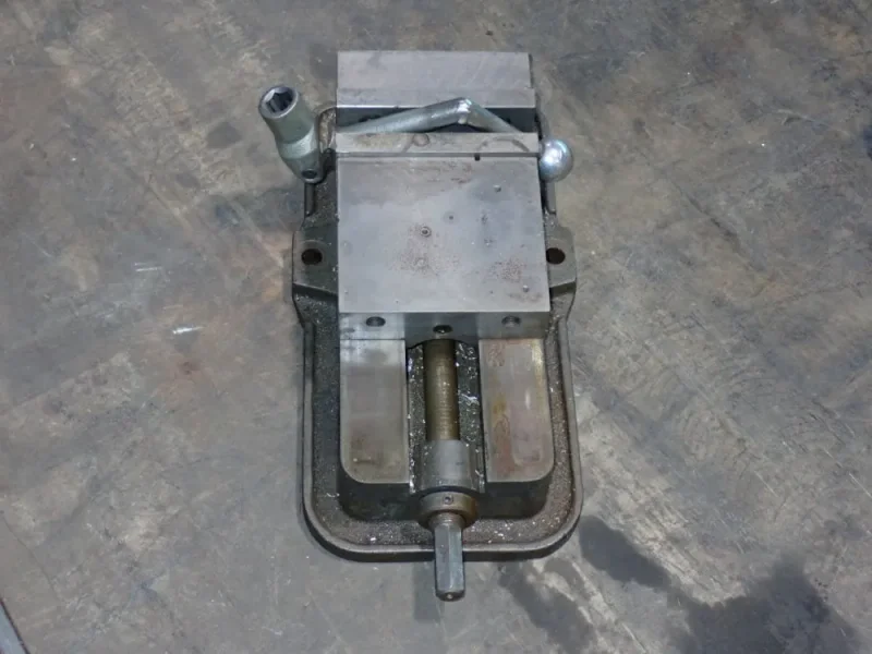 KURT 6" VISE