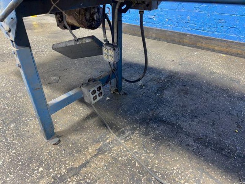 19” X 442” X 32” POWER BELT CONVEYOR