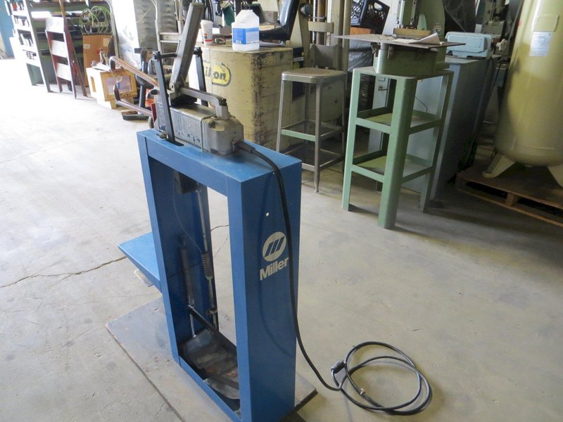 1.5 KVA Miller Portable Spot Welder Model MSW-41, 18" Arms, Foot Pedal Stand