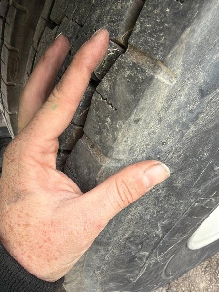 2020 Freightliner Cascadia 1FUJHHDV1LLLC1683