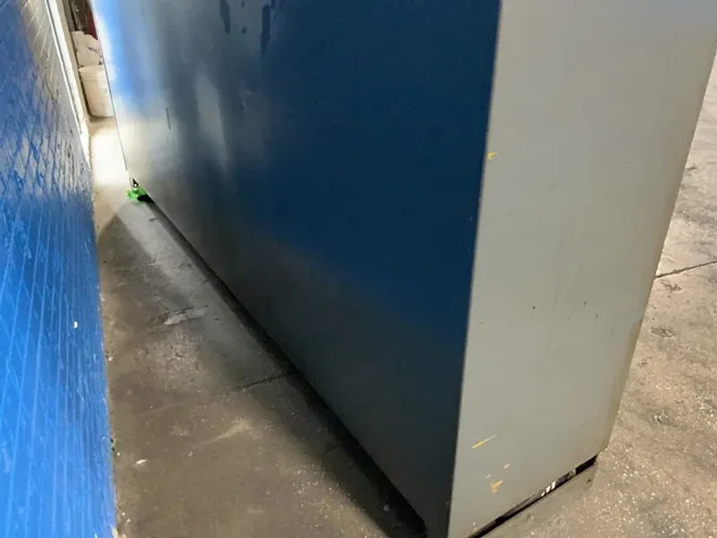 STRONG HOLD 10 DOOR LOCKERS