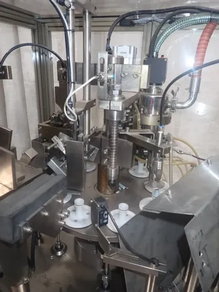 RIGAO RGNF-30B FULL AUTO FILLING &amp; SEALING MACHINE  -  RGNF30B