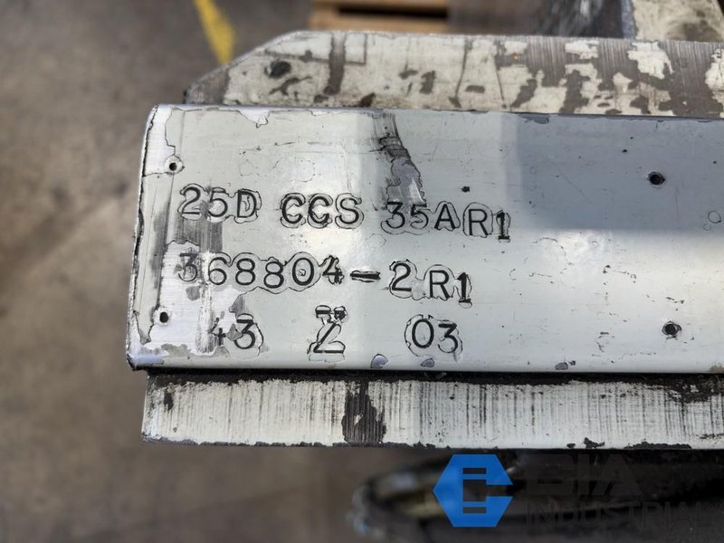 2,500 LB. CASCADE MODEL 25D-CCS-35AR1 HYDRAULIC CARTON CLAMP ATTACHMENT