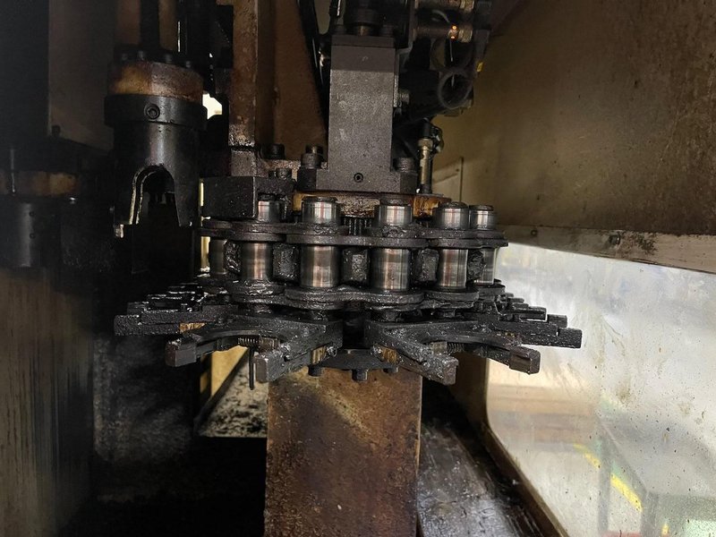 Daewoo DVC-400 VMC, 2004