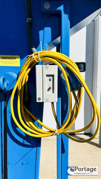 Goessling 90° Up / Elevating / Z Conveyor  |  Screw / Bolt / Material Conveyor