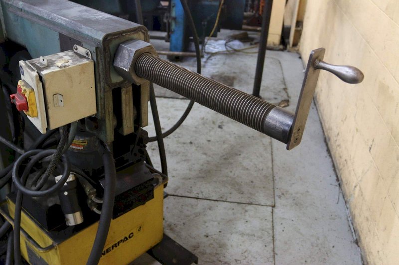 RICHARDS MODEL #MUB001 HYDRAULIC BENDER; STOCK #68712