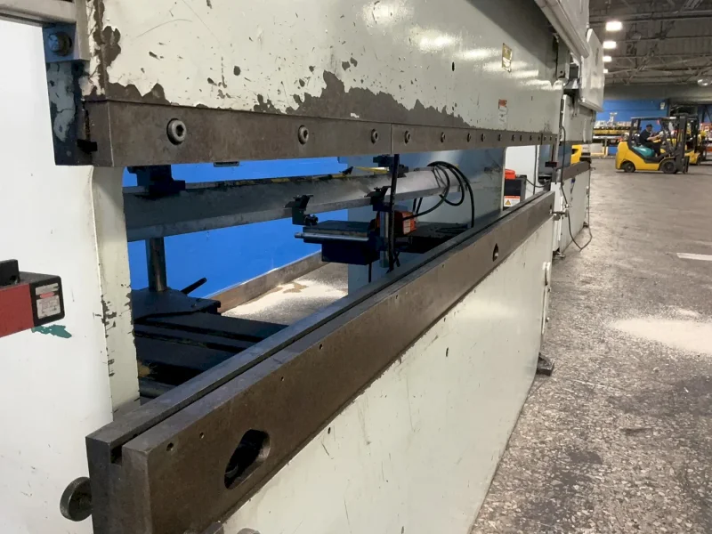 PIRANHA 95 TONS PRESS BRAKE