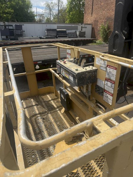125' GROVE MODEL AMZ-131XT DIESEL POWERED OFF-ROAD MANLIFT: YOBRO #25206