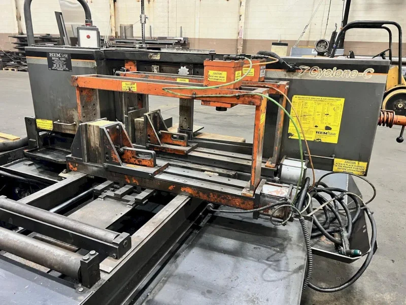 USED HEM 16" X 22" AUTOMATIC HORIZONTAL MITERING BANDSAW MODEL CYCLONE A-C, Year: 2007