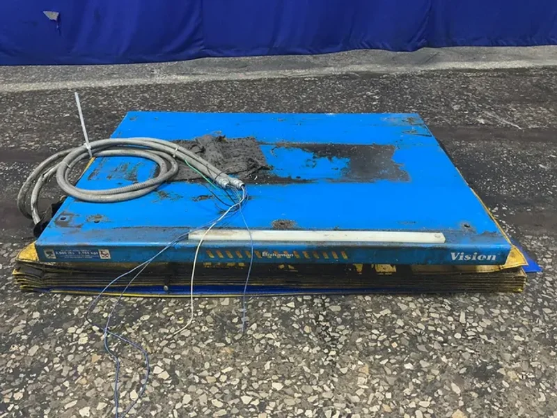 BISHAMON 36” X 47”/6500 LBS LIFT TABLE  -  VISION