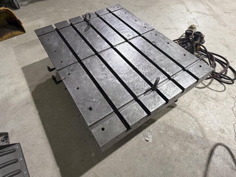 32" x 42" Air Lift Rotary Table