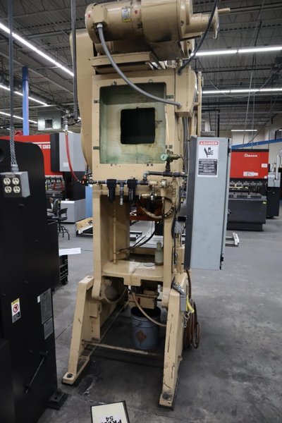 Federal Model 60 Punch Press, 60 Ton, OBI, Single Crank, Flywheel, 2" Stroke, Air Clutch- Auction Item