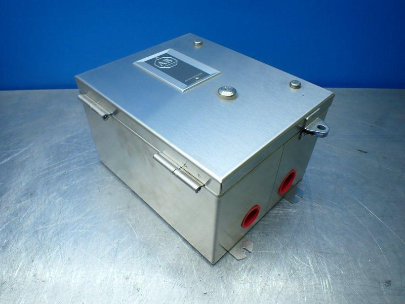 ALLEN-BRADLEY NEMA SIZE 0 STAINLESS ENCLOSED STARTER  -  509-ACD-A2F