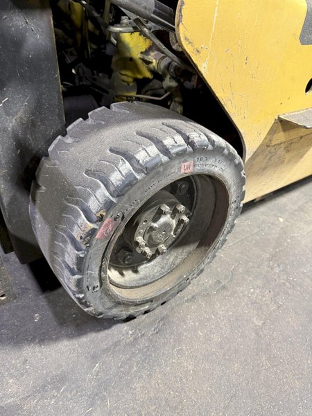 TCM FCG25 LP Fork Lift Truck 5,000lbs Capacity