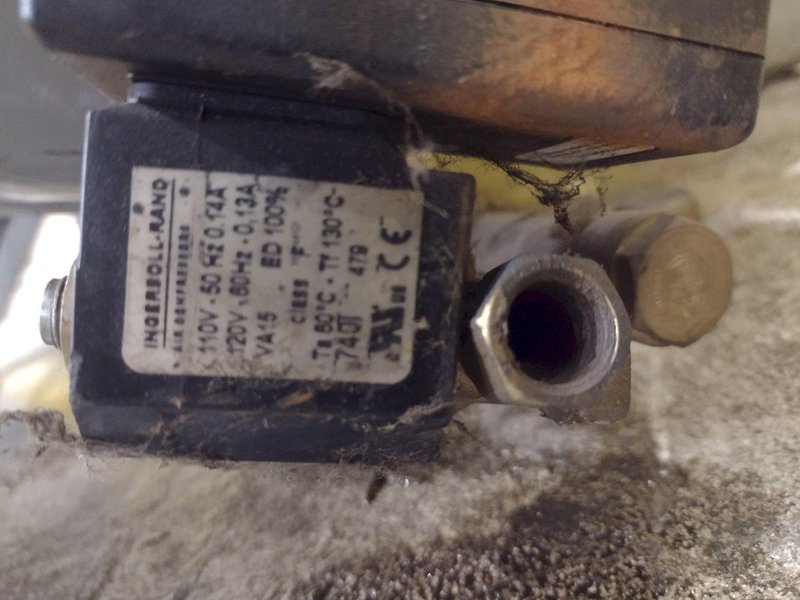 INGERSOLL RAND AIR COMPRESSOR: YOBRO #24822