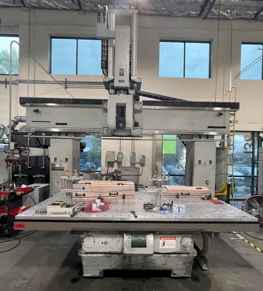 Anderson Maxxis 3116 NC 5-Axis CNC Router 2011 Fanuc 31iB5 CNC Control 63&quot; x 122&quot; Table 9-HP Vacuum System