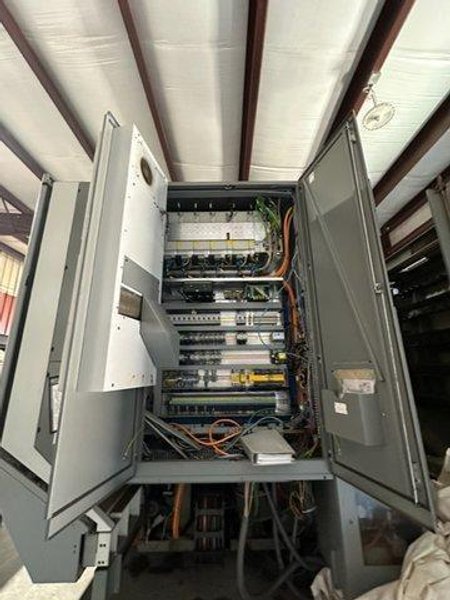 DMG Mori DMC 125 U2 5 Axis Machining Center, 2006 – Pallet Changer, Chip Conveyor